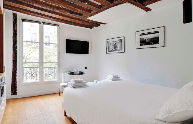 Chic Studio A/C - 2P - Le Marais - Foto 5