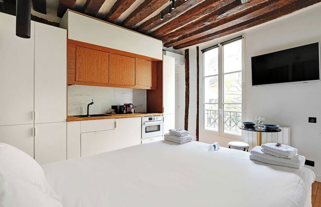 Chic Studio A/C - 2P - Le Marais - Foto 4