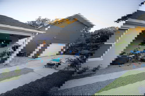 Foto 61 - Brand New Modern Pet Friendly Zen Home W/ Private Home Theater & Hot Tub! 2 Bedroom Home by RedAwning