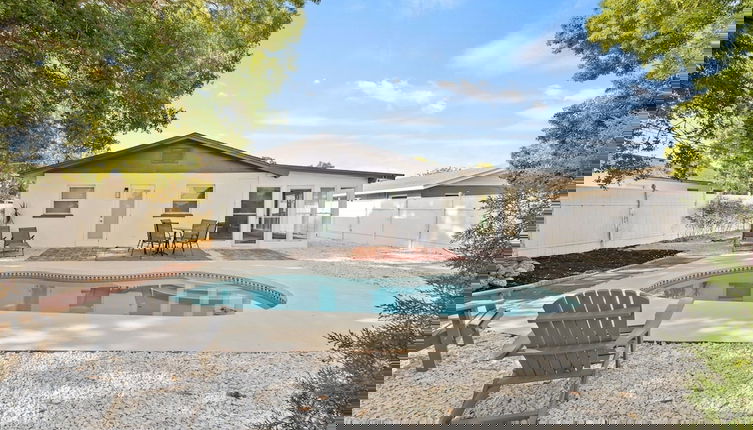 Foto 1 - Sunny Palmetto Oasis: 4br Home With Private Pool 4 Bedroom Home by RedAwning
