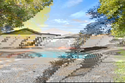 Foto 1 - Sunny Palmetto Oasis: 4br Home With Private Pool 4 Bedroom Home by RedAwning