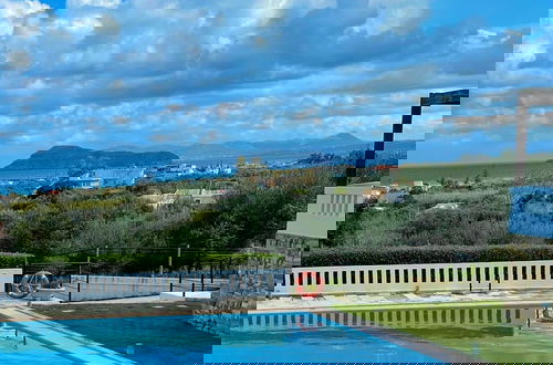 Foto 9 - Villa Cook With Pool and Terraces With sea Views