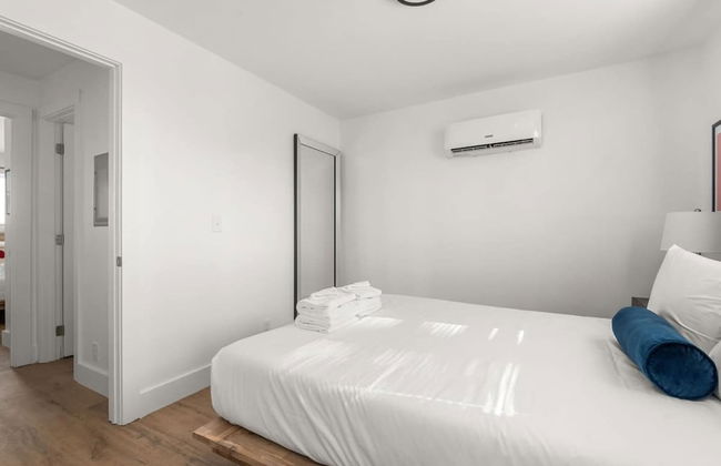 Nashville Nest: Contemporary City Living 2 Bedroom Apts - Photo 4