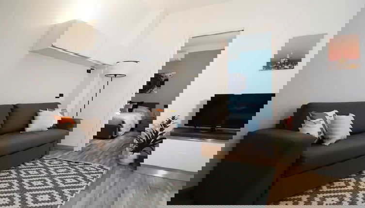 Photo 1 - Cozy Apt With Gym & Parking, Milan