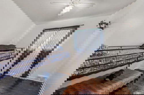 Photo 4 - Queen G2 Mansion 3 Bedroom Home by RedAwning