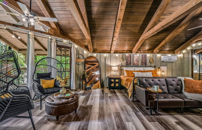 Light'n Bug Bungalow 1 Bedroom Cabin by RedAwning - Foto 1