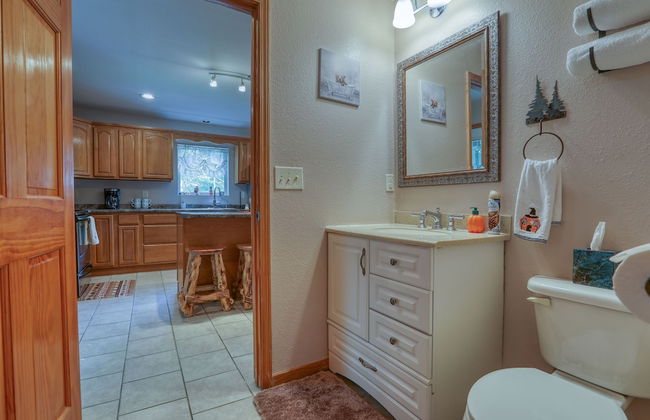 Smoky Mountain Getaway 3 Bedroom Cabin by RedAwning - Foto 13