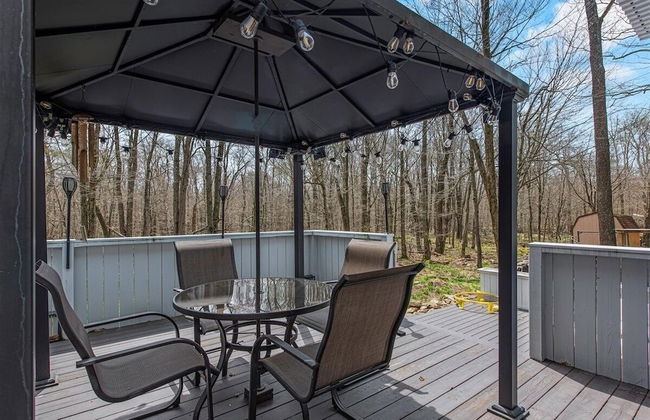 Pocono Scandinavian Cottage 2 Bedroom Cottage by RedAwning - Photo 55