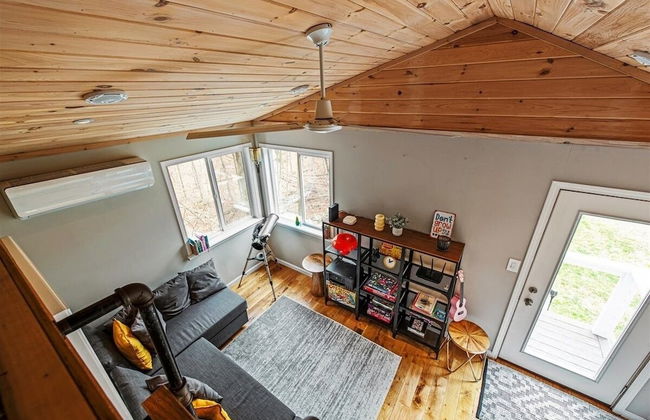 Pocono Scandinavian Cottage 2 Bedroom Cottage by RedAwning - Photo 50