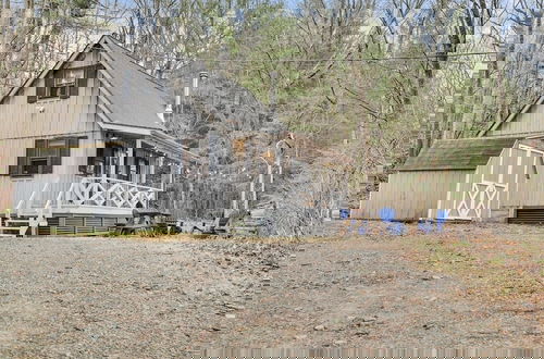 Foto 44 - Little Gray Cabin 2 Bedroom Home by RedAwning
