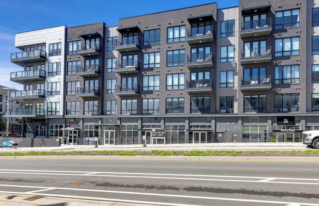 2 Units in Walkable Midtown Location, Gym+pool Honkey-tonk & Muse by Avantstay - Photo 58