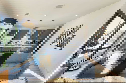 Foto 20 - New Modern 2bdr in Walkable Midtown w/ Gym, Pool Honkey-tonk by Avantstay