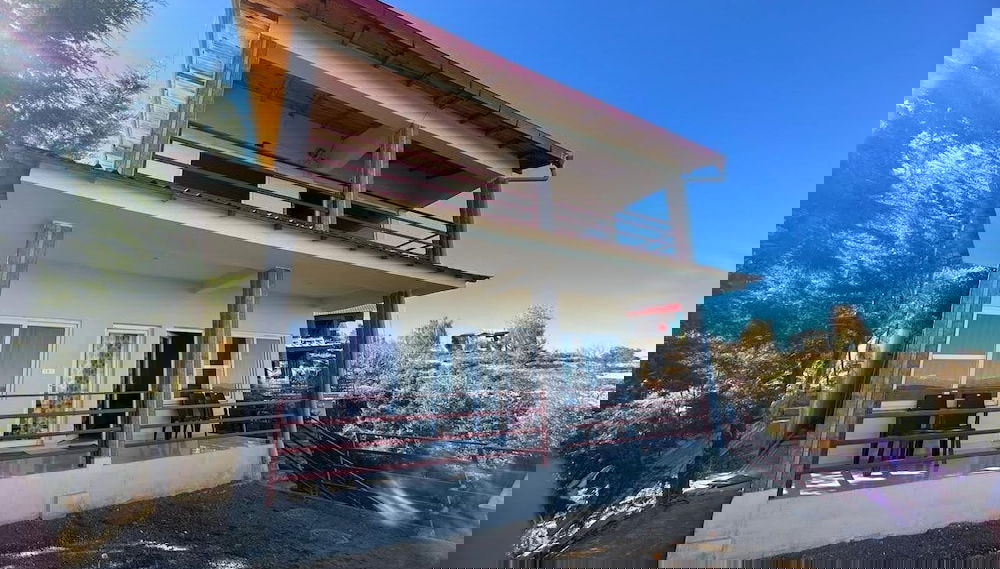Primary image