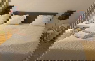 Foto 2 - Beautiful Flat top Location
