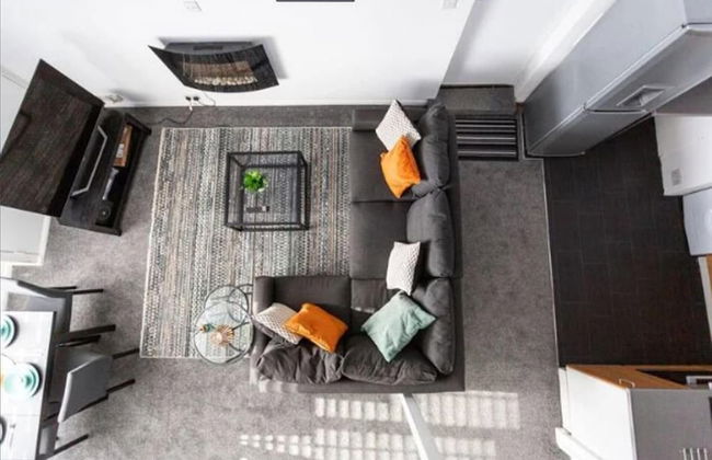 Loft Living Leigh-on-sea - Photo 9