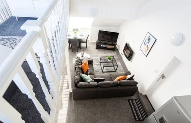 Loft Living Leigh-on-sea - Photo 10
