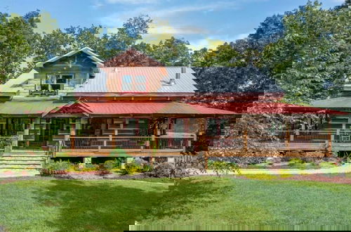 Foto 1 - The Log Palace Private Guest Suite 2 Bedroom Cabin by RedAwning