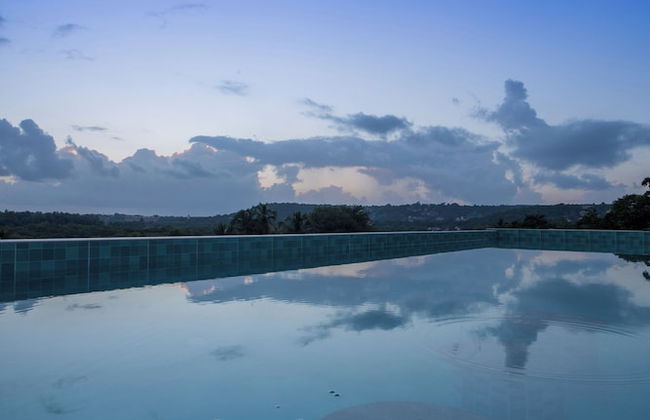 ELIVAAS Kamerios Verano 1 BHK with Pool - Foto 54