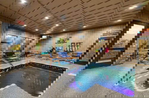 Foto 15 - Rambling Ridge Lodge Endless Amenities Fun Indoor Pool Hot Tub A Arcade Game Room