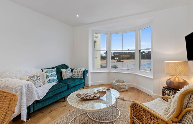 Azure - Sea Views Town Centre - Foto 12