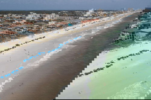 Foto 32 - Newly Built, Walk to Dune Allen Beach, Pool 30A Ocean Pearl by Avantstay