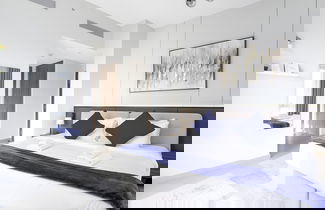 Foto 3 - Chic 2 BR in Vida Residences Canal View