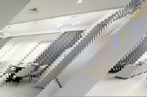 Foto 19 - Chic 2 BR in Vida Residences Canal View