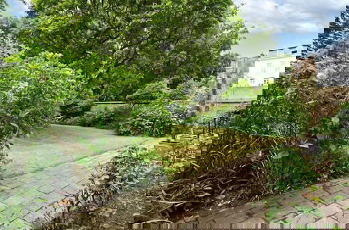 Photo 6 - Studio Flat With Garden Access, Holland Park