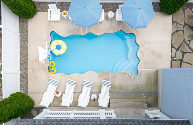 6 BR Heated Pool Open Beginning of April - Foto 1