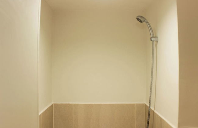 Nice and Comfort 1BR with Extra Room at Podomoro Golf View Apartment - Foto 14
