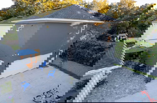 Foto 40 - Pet Friendly Modern Zen Studio Retreat W/ Hot Tub! Home by RedAwning
