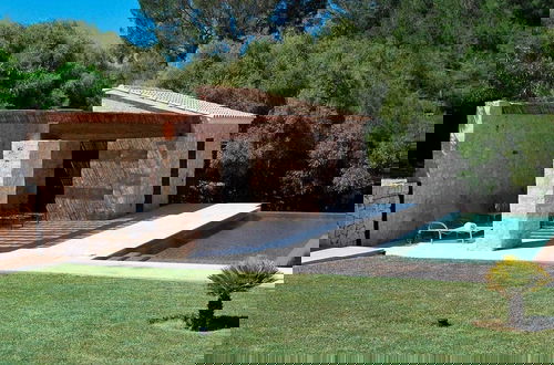 Foto 15 - Attractive Holiday Home With Pool