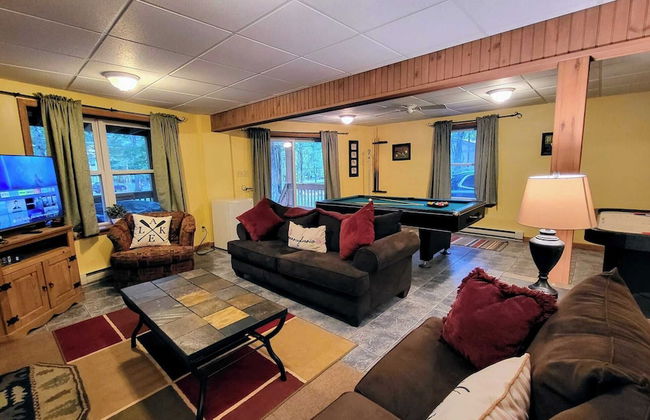 The Bear Foot Lodge by Avantstay Game Room, Deck, Beach/lake Access - Foto 11