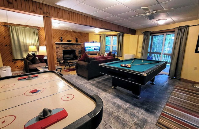 The Bear Foot Lodge by Avantstay Game Room, Deck, Beach/lake Access - Foto 3