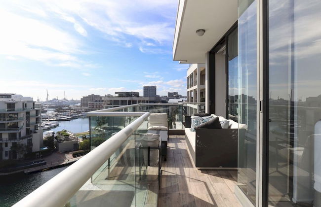 Precinct Corner Two Bedroom Waterfront Apartment - 302 - Foto 2