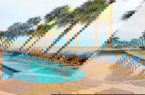 Foto 15 - Beachfront Bliss Awaits: 2-bed, 2-bath Condo at Sterling Reef - Sleeps 6!