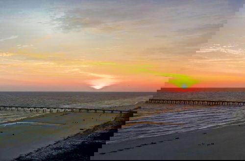 Foto 33 - Beachfront Bliss Awaits: 2-bed, 2-bath Condo at Sterling Reef - Sleeps 6!