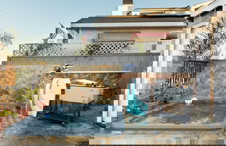 Photo 2 - Sand Castle by Avantstay Beach House on Balboa Peninsula w Patio Hot Tub