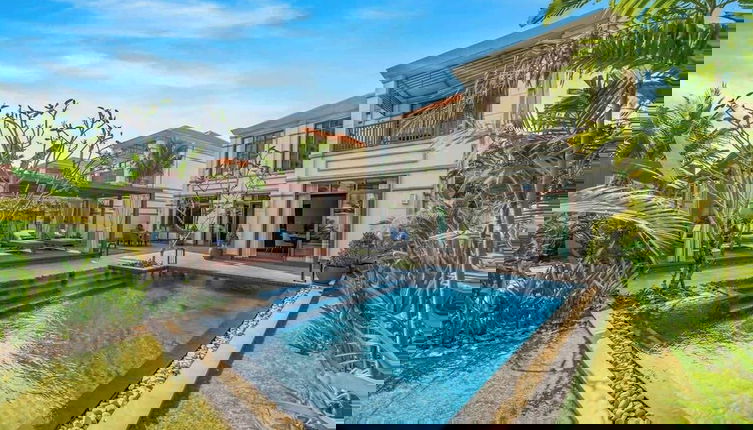 Foto 1 - Luxe 3BR Villa: Private Pool & Resort Perks!