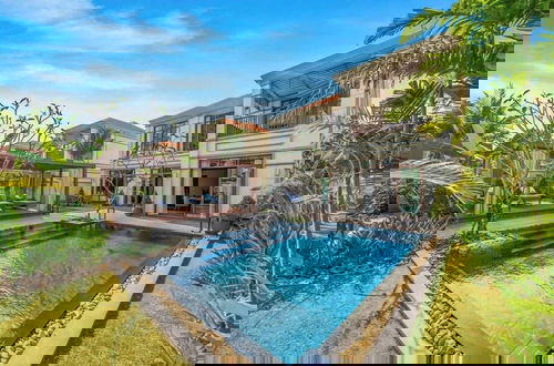 Foto 1 - Luxe 3BR Villa: Private Pool & Resort Perks!
