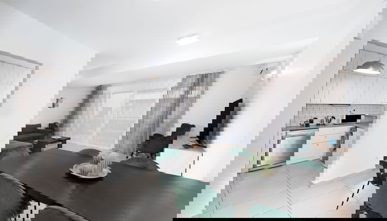 Foto 1 - Minimalist 2Bedroom Apartment with Balcony in the heart of Athens