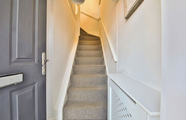 2 Bed House Near Beach with Free Parking - Foto 1