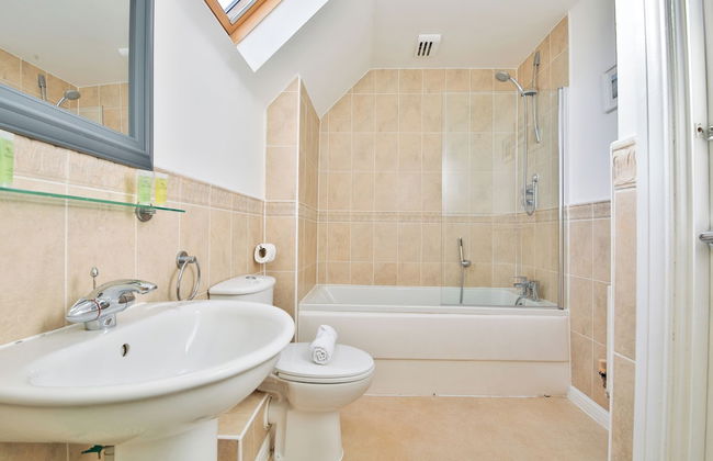 2 Bed House Near Beach with Free Parking - Foto 29