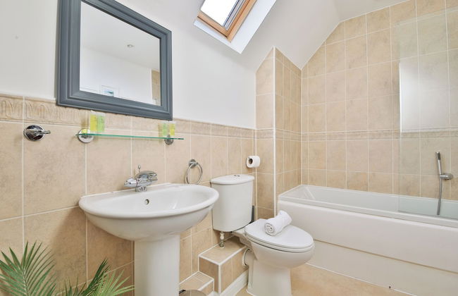 2 Bed House Near Beach with Free Parking - Foto 32