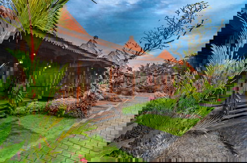 Foto 3 - Uma Ulun Dugul by Uniquecations