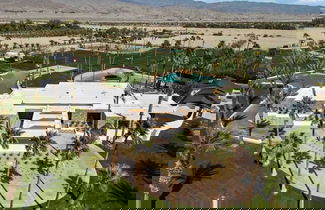 Foto 2 - The Bravo Beach Club Tennis, Beach, Basketball, Golf Ultra-luxe Compound
