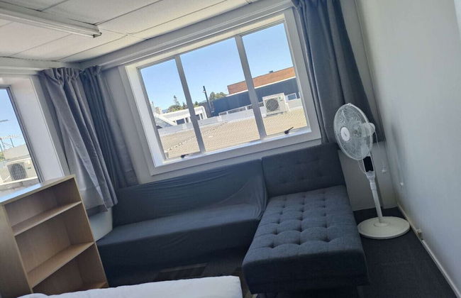 1 Double 1 Single 2 Sofa Beds Suite 2 - Foto 6