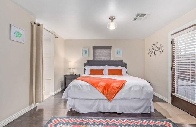 Cozy SW Casa 5 Mins to DT PHX Sleeps 6 - Photo 4