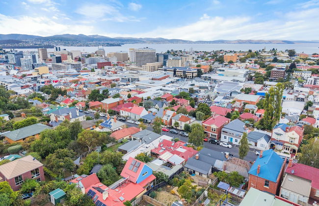 2 Bedroom House - Hobart CBD - Photo 24