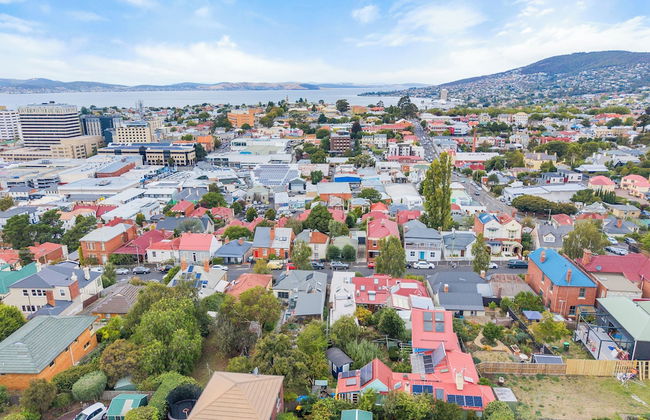 2 Bedroom House - Hobart CBD - Photo 23